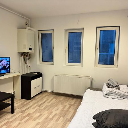 Old Town Studios By Chr Luxury Property Bukares Bagian luar foto
