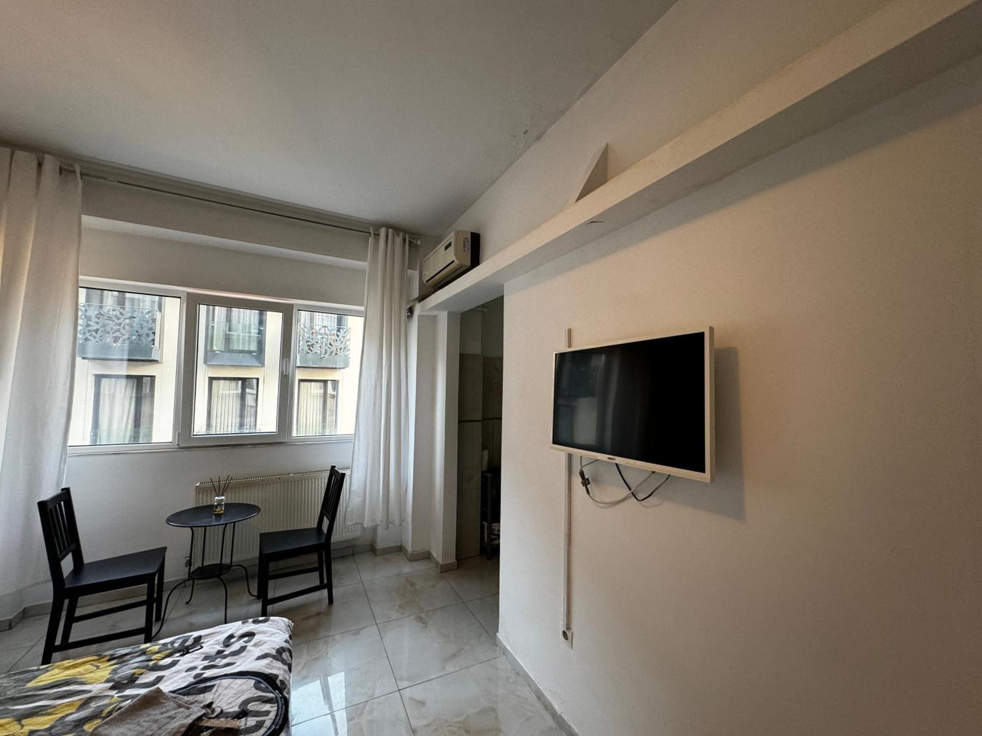 Old Town Studios By Chr Luxury Property Bukares Bagian luar foto