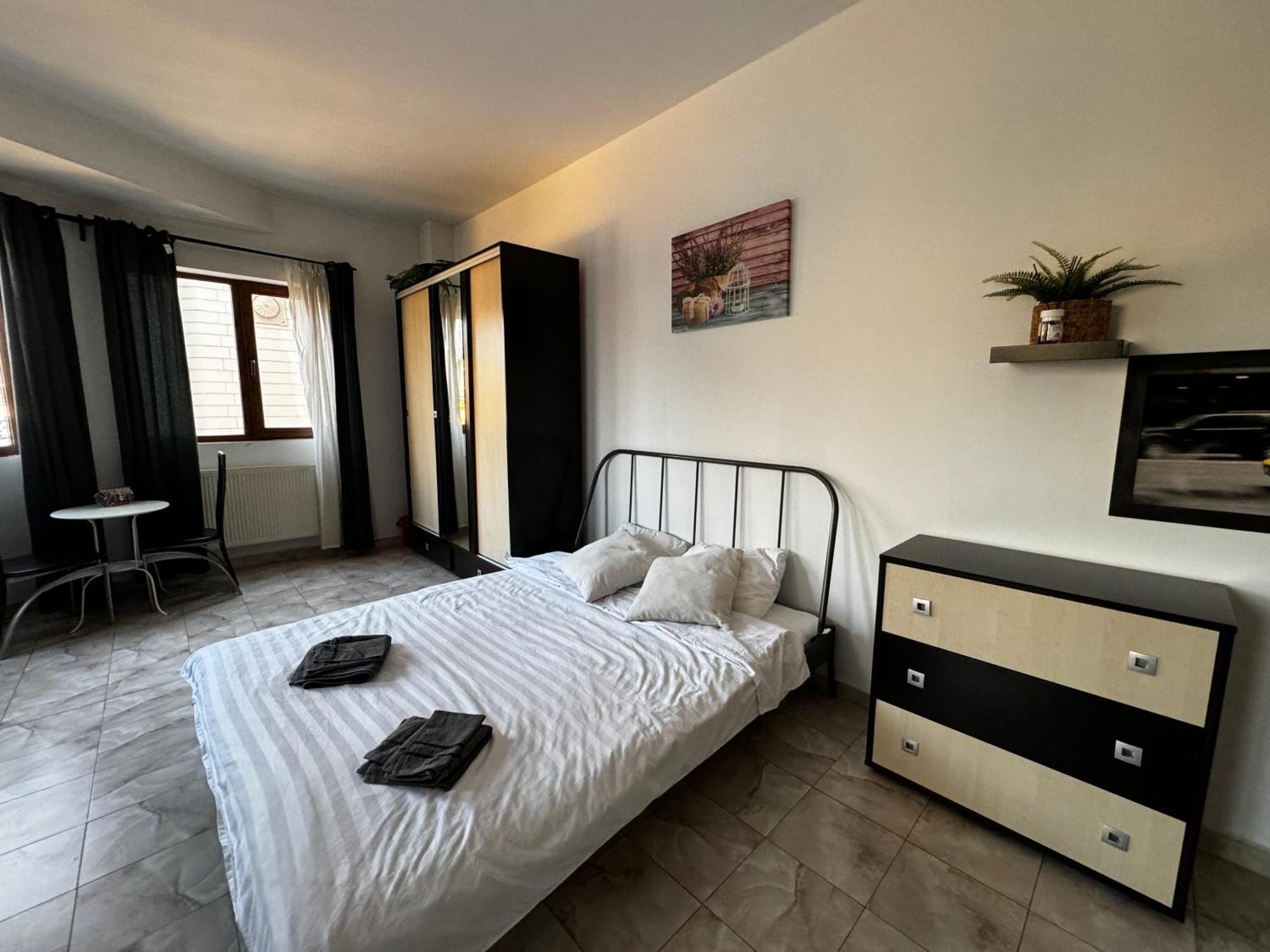 Old Town Studios By Chr Luxury Property Bukares Bagian luar foto