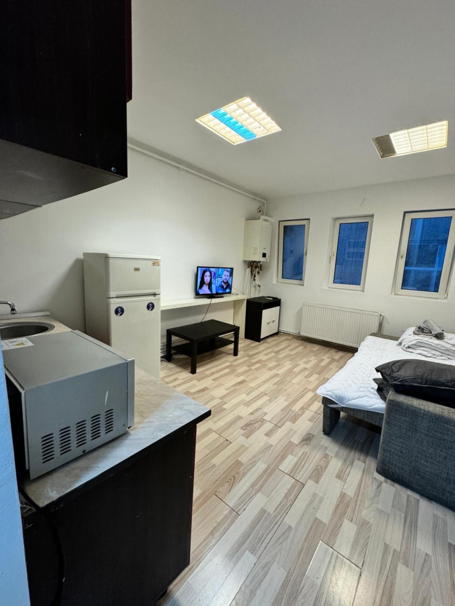 Old Town Studios By Chr Luxury Property Bukares Bagian luar foto