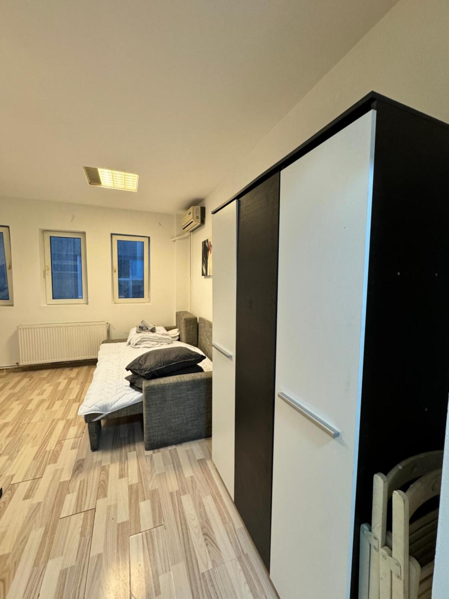 Old Town Studios By Chr Luxury Property Bukares Bagian luar foto